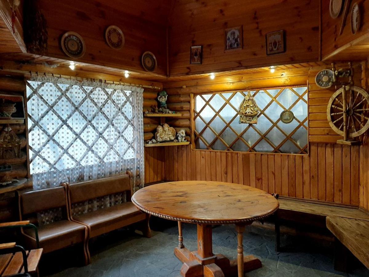 Куренiвський Двiр Kiev Buitenkant foto